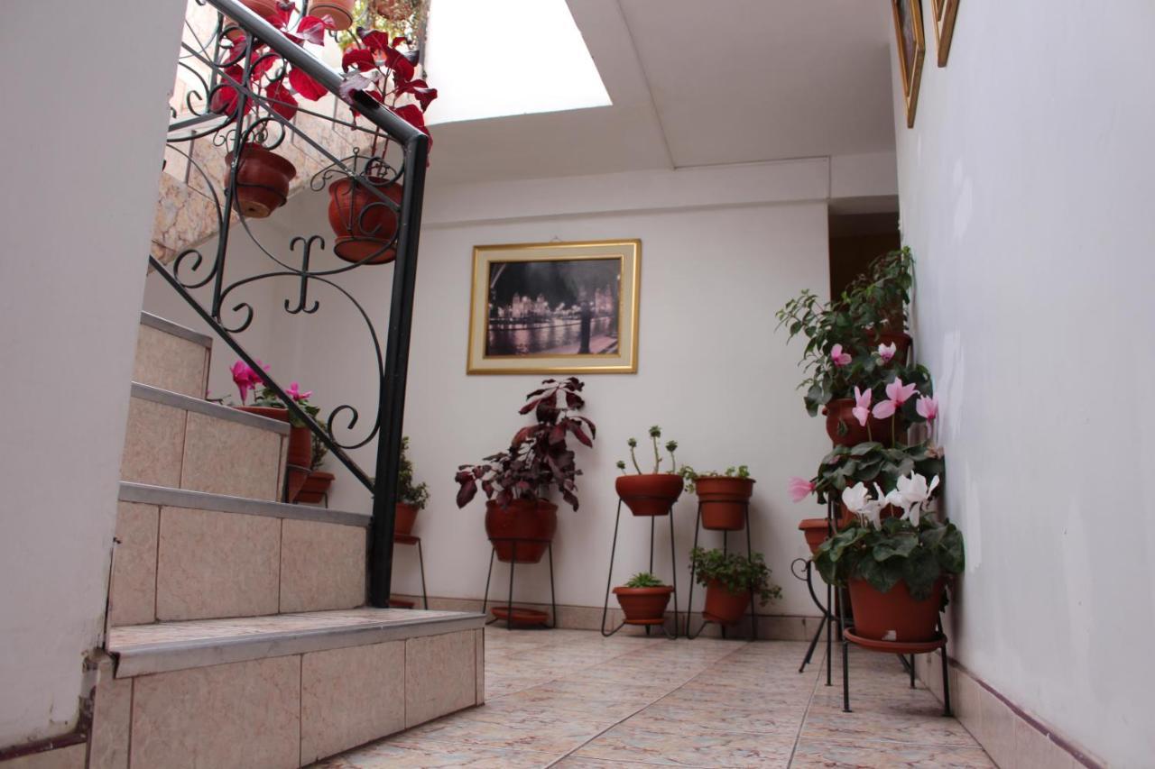 Kennedy Guest House Cuzco Esterno foto